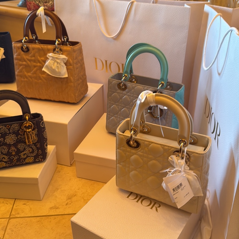 LADY DIOR’s - Picture 4 of 6